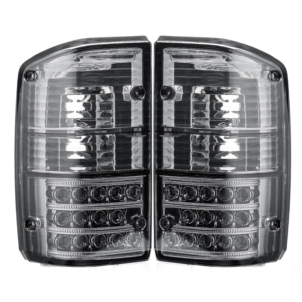 Car Left/Right Rear Tail Light Brake Lamp for Nissan Patrol GQ 1/2 Series 1988-1997 - Right