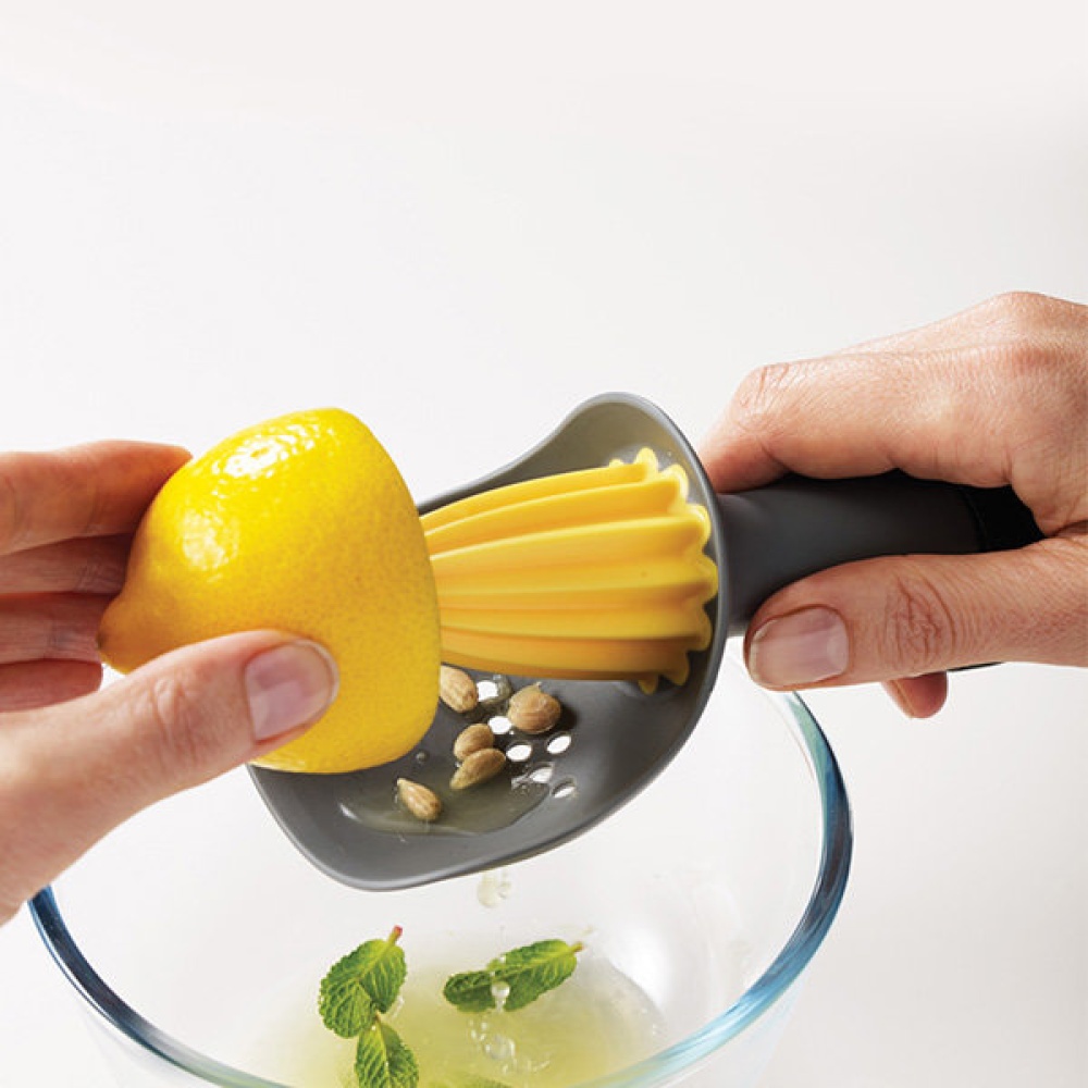 Creative Manual Lemon Orange Juicer Fruit Vegetable Hand Press Squeezer Tool - Black - Image 2