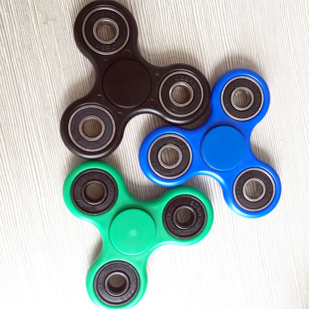 EDC Fidget Spinner Toy, Plastic Tri Hands Stress Reducer, High Speed Bearing ADHD Focus Anxiety Relief Toys Green Light - Image 2