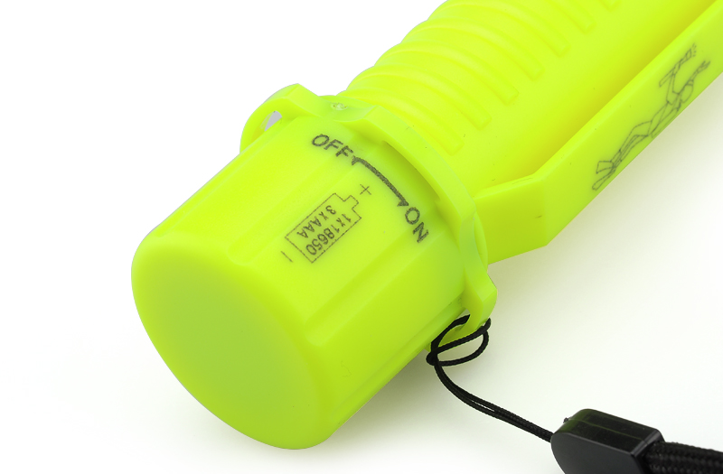 CREE XM-L T6 LED Waterproof Scuba Diving Flashlight - 800 Lumens, Maximum 40 Meters Underwater, 3 Modes - Image 2