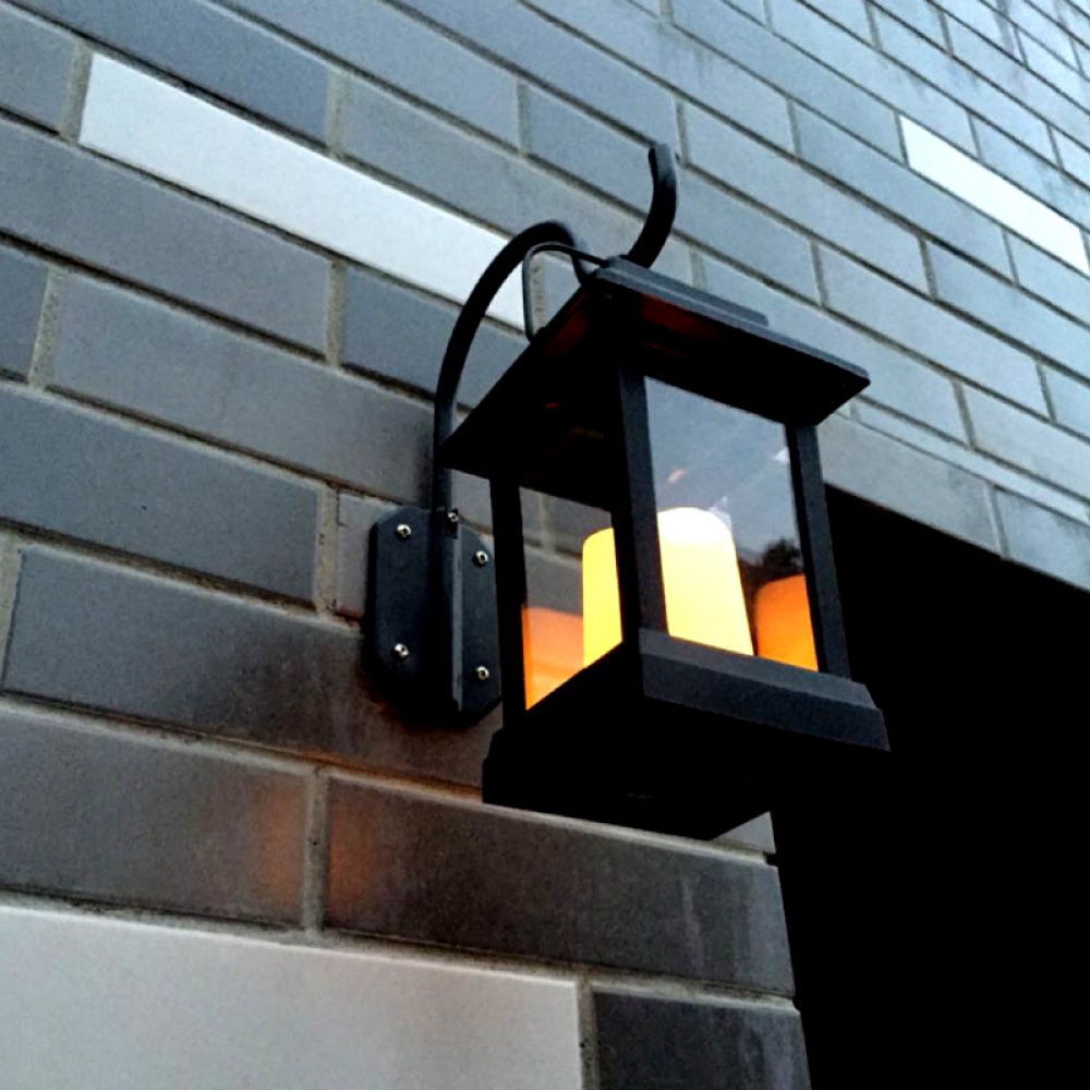 Wall-mounted solar decorative lights- IP44 Rating, 600mAh, Candle Effect, Warm Yellow LED, Intelligent Light Control