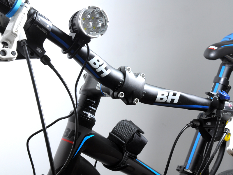 Bicycle LED Lamp + Headlight - 4 x Cree XM-L T6, 2800 Lumens, White Light - Image 2
