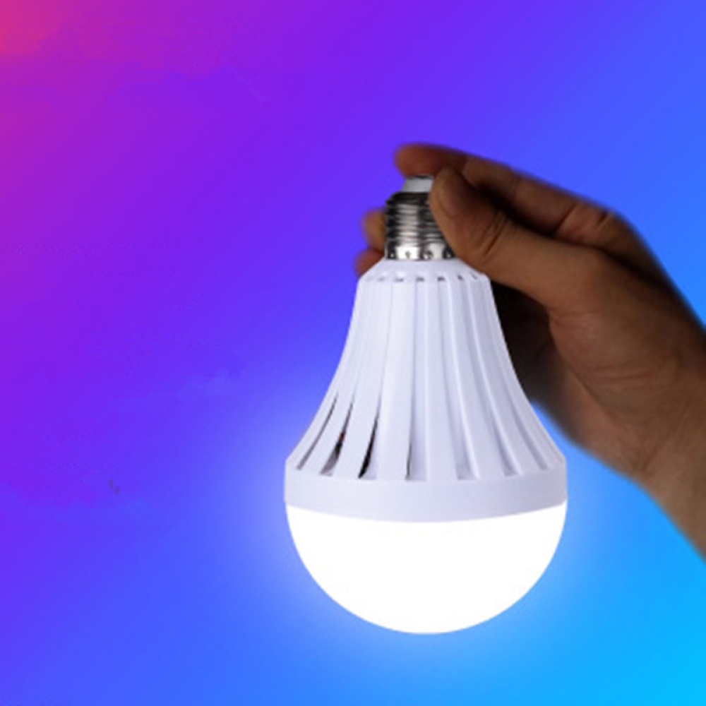 7W/9W/12W LED Automatic Charging Emergency Bulb Lamp for Outdoor Lighting E27 New emergency light with packaging 220V