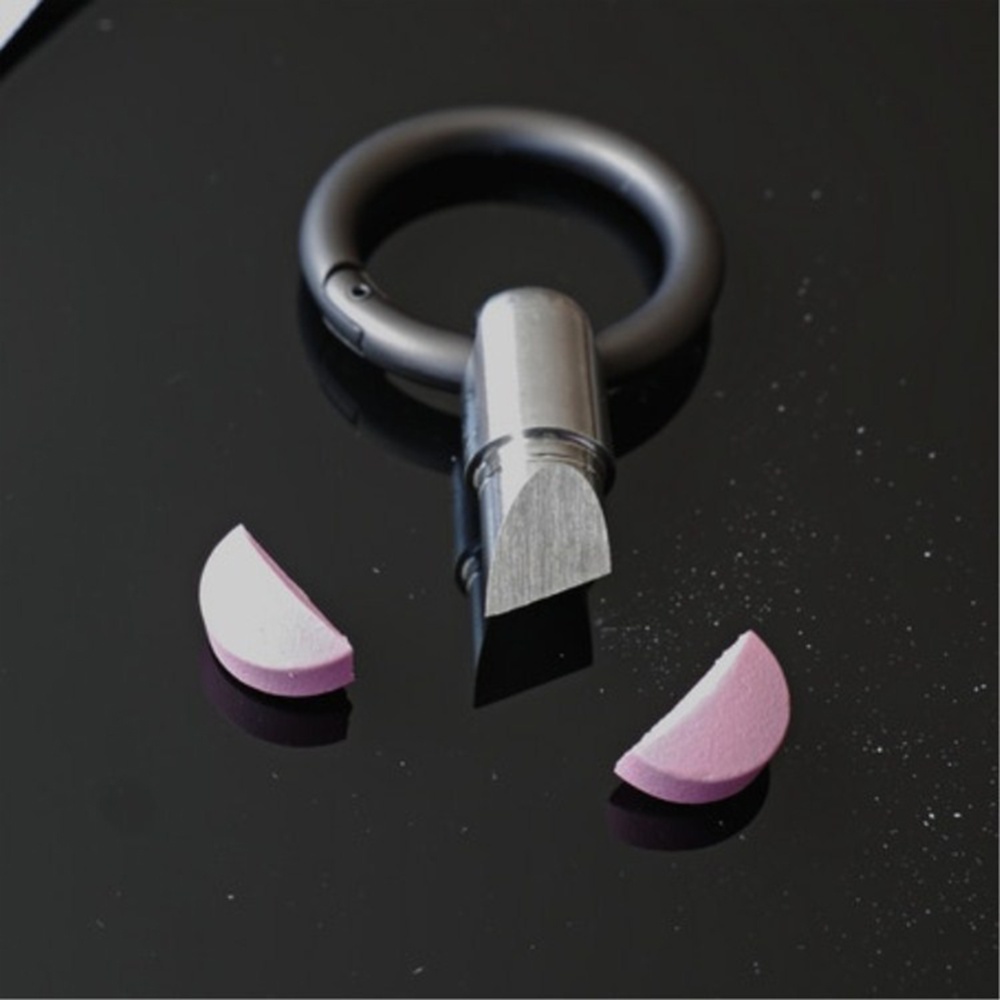 Portable Stainless Steel+Brass Unboxing Cutting Tool Micro Cutter Sharp Capsule Shaped with Keyring Silver + gold - Image 2