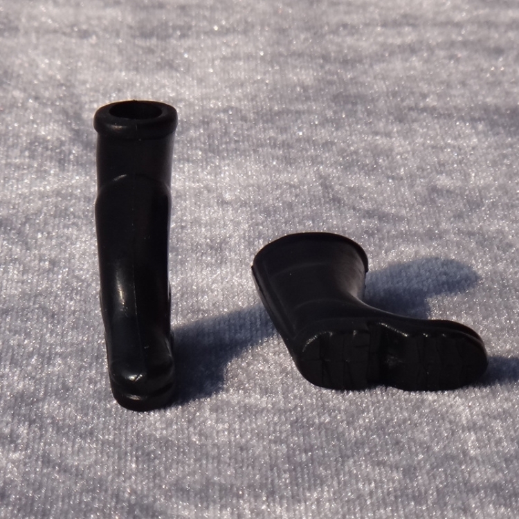 3 Pairs 1:12 Dollhouse Doll House Simulation Model mini Accessories Plastic Long Tube Rain Boots(Black) - Image 2