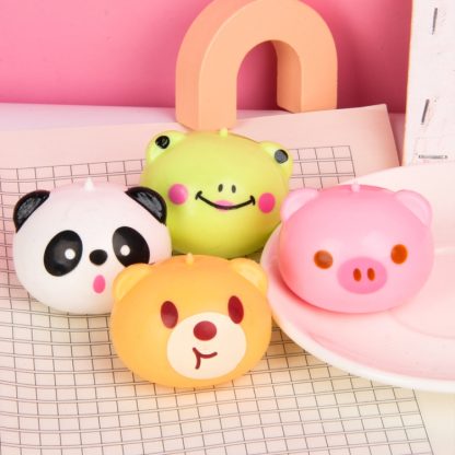 4pcs Decompression Cartoon Animal Squeeze and Play Children Pressing Buns Decompression Venting Balls(Mixed Color)