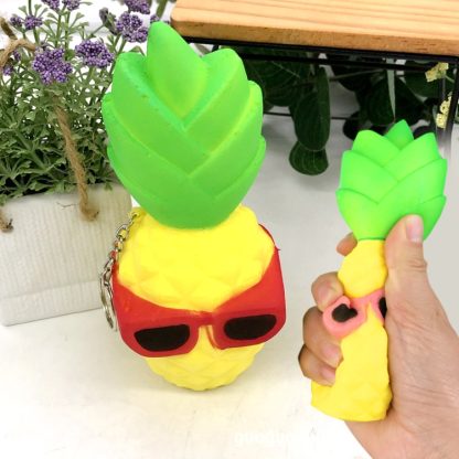 Simulation Cool Pineapple Shape Slow Rebound PU Decompression Toy Squishy Slow Rising Stress Reliever Toy Pendant(Red)