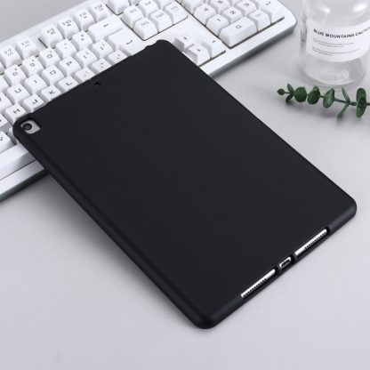 Solid Color Liquid Silicone Dropproof Full Coverage Protective Case For iPad 10.2 2019 / 10.2 2020 / 10.2 2021 / Pro 10.5 2017 / Air 10.5 2019(Black) - Image 2